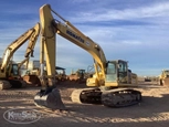 Used Komatsu Excavator in yard for Sale